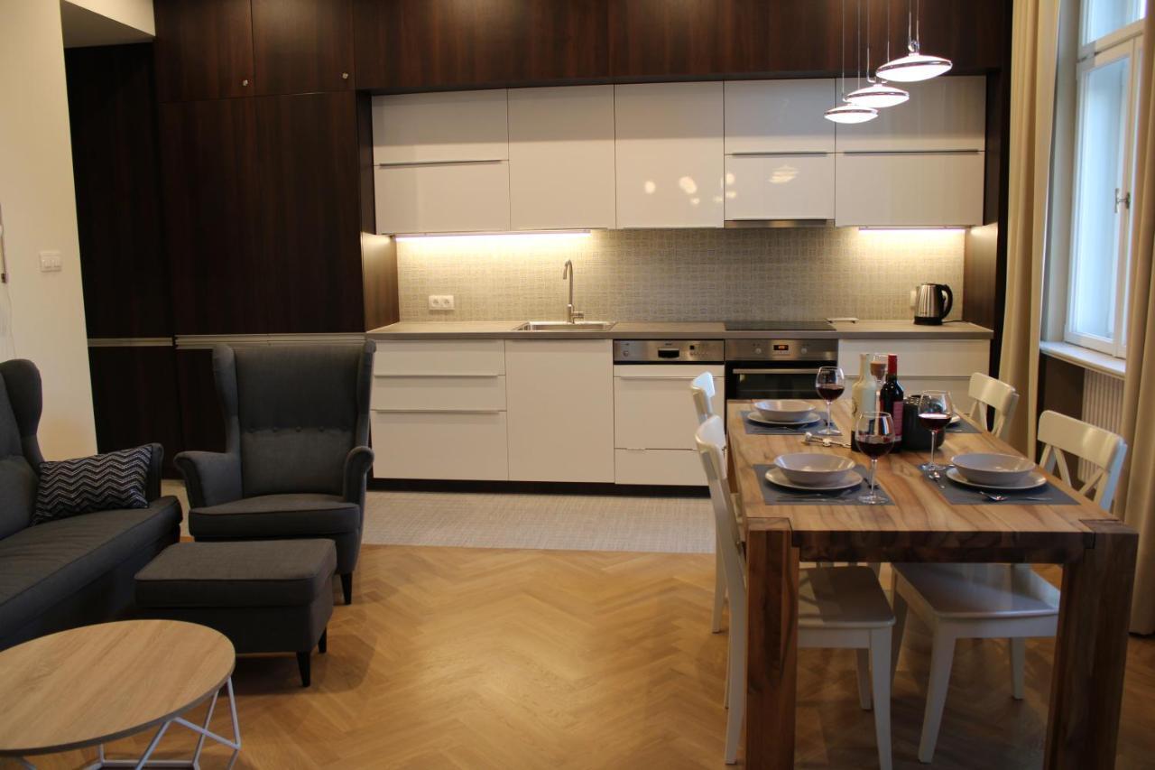Dominican Square By Hashtag Apartments คราคูฟ ภายนอก รูปภาพ